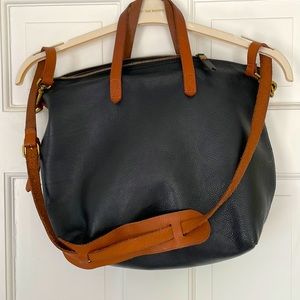 Madewell Transport crossbody tote with zip top in leather black/brown
